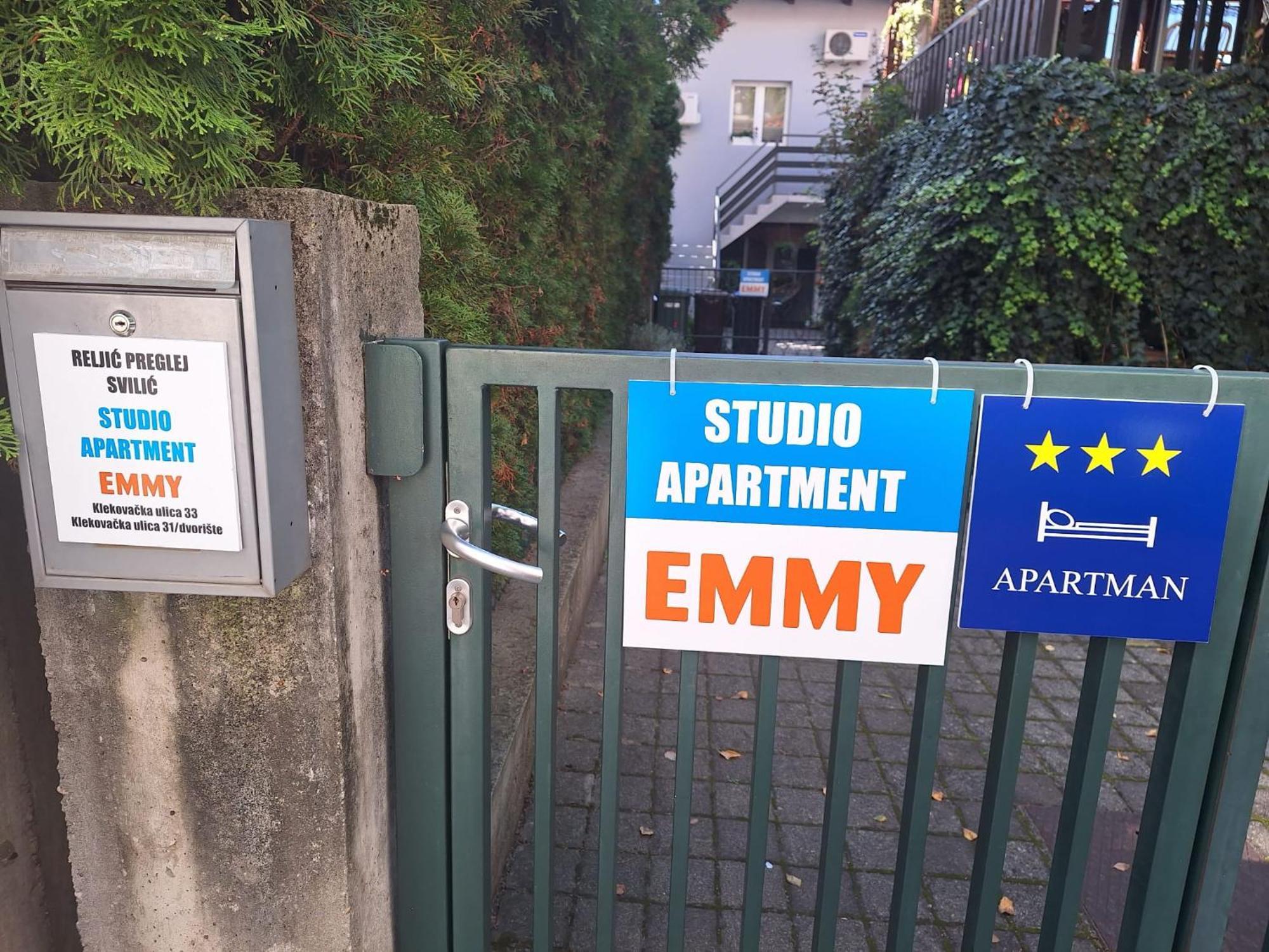 New Studio Apartment Emmy With Free Street Parking Zagreb Eksteriør billede